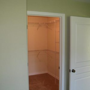 walkin-closet-bedroom